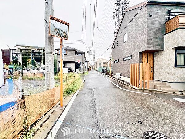 【Light shower】太陽光をたくさん感じながら、明るく豊かな暮らしを約束する住まい。四季の移ろいを感じながら、我が子の成長を見守る。そんな家がここに。