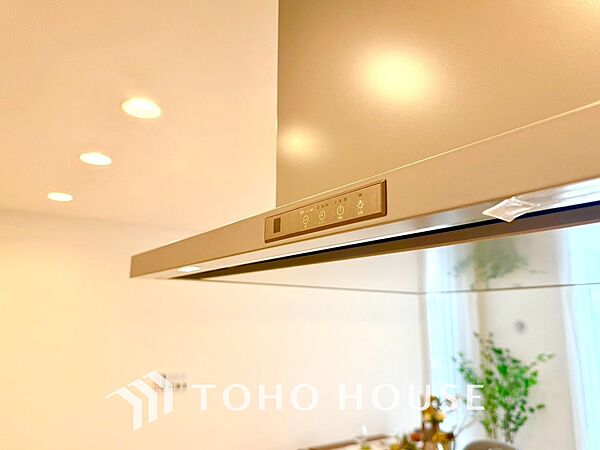 【KITCHEN】◆開放的◆後片付けが楽なシステムキッチン。収納スペースの充実！