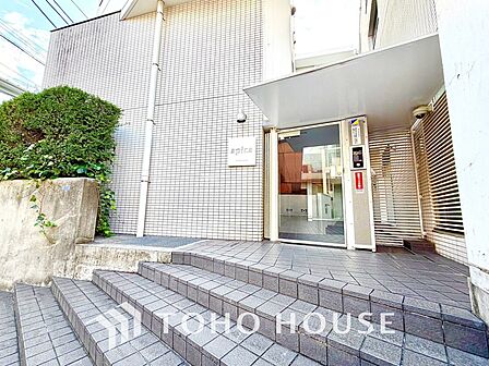 【ENTRANCE】◆そびえ立つ◆我が家のシンボル。遠くの空が赤く染まる夕べが待ち遠しい。