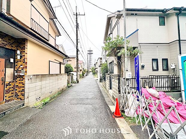 爽やかな風と柔らかな日差しを感じられるバルコニー。お洗濯物やお布団もしっかり干せて、毎日の家事をサポートします。外の空気に触れながら、ホッと一息つけるプライベートな屋外空間としても活躍します。