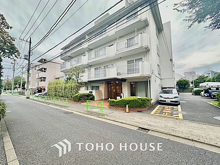 【そよぐ風、緑の香り】澄み切った空気。移ろう季節の中、ゆっくりと流れる時間を、大切な人と愛でる至福。幸せを噛みしめる穏やかな生活。