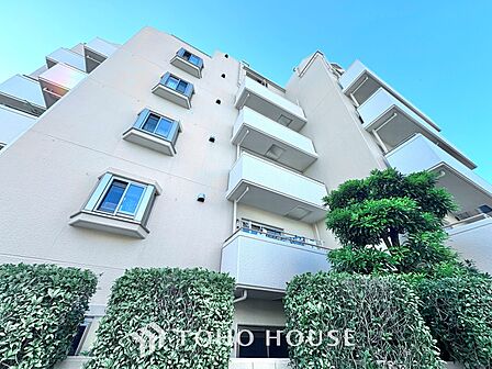 漂う上質な空気感、マンションに入れば「おかえりなさい」と笑顔で迎えてくれるエントランス。最良の心配りを感じるマンションでした。