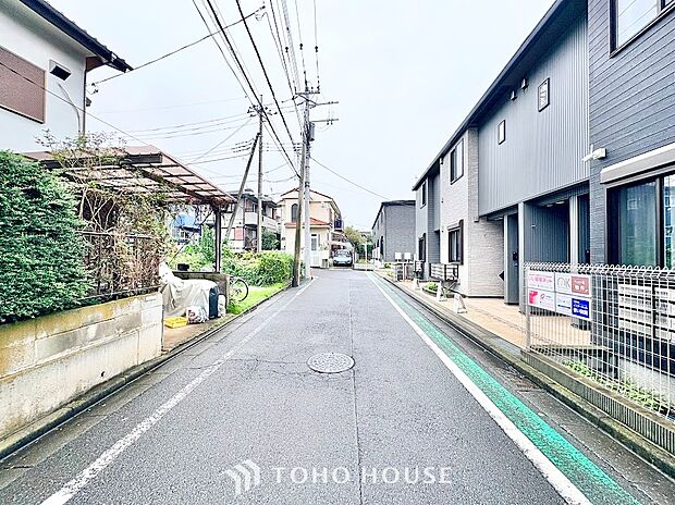 爽やかな風と柔らかな日差しを感じられるバルコニー。お洗濯物やお布団もしっかり干せて、毎日の家事をサポートします。外の空気に触れながら、ホッと一息つけるプライベートな屋外空間としても活躍します。