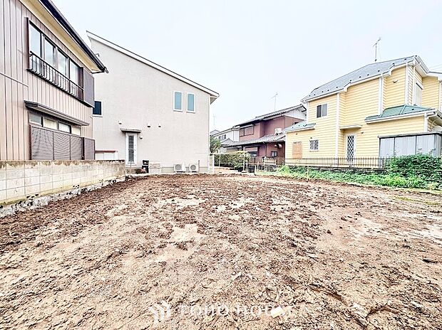 ◆空が大きく広がる整形地◆整った形状でプランニングがしやすく、陽当りや風通しの良さも期待できる良好なロケーション。家族の思いを描く自由度の高いお家づくりを叶える心地よい敷地です。