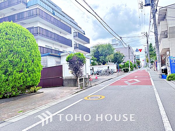 ほんの少しのこだわり。ちょっとした色使いがその家がもつ雰囲気、趣（おもむき）を携え、暮らす家族や訪ねてくる友人・知人に新鮮な香りを運んできます。