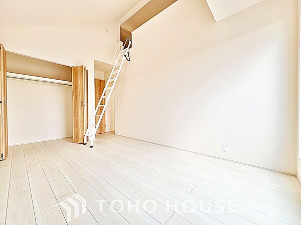 収納力に優れた居室で、すっきりとした暮らしを実現。快適な生活空間。