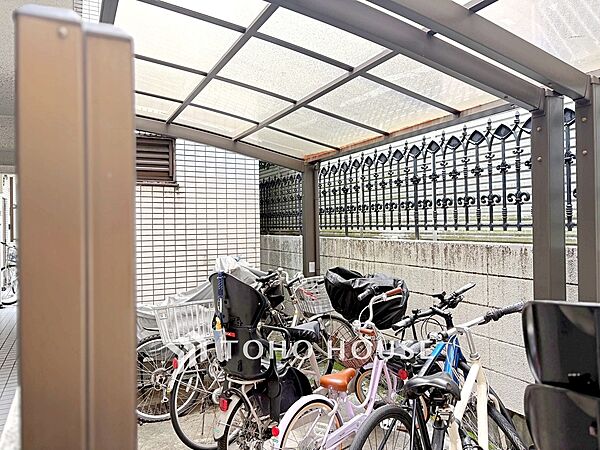 【BICYCLE PAEKING LOT】◆駐輪場◆快適な生活には欠かせない自転車。開放的な駐輪場がございます。