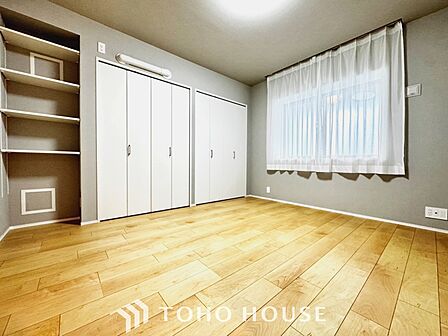 【Private room】光に包まれるように設計された空間。太陽の光が爽やかな目覚めを誘う。きっと今日も素敵な1日に。