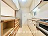 キッチン：【KITCHEN】愛おしい家族との団欒の時間をより一層幸せなものに感じさせる煌びやかなLDK。輝かしい毎日が待っています。
