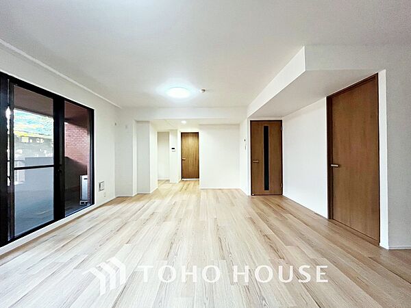 【LIVING】◆Sunshine◆光が燦々と入り、いるだけで気持ちいい。「開放的でゆとりあるお部屋です。」