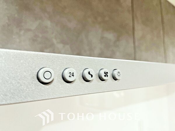 【KITCHEN】◆開放的◆後片付けが楽なシステムキッチン。収納スペースの充実！