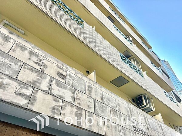 【APPEARANCE】◆陽光◆が差し込む。この開放的な空間に家族の笑顔が集う。家族が一緒に過ごす空間は明るく、そして居心地よく。