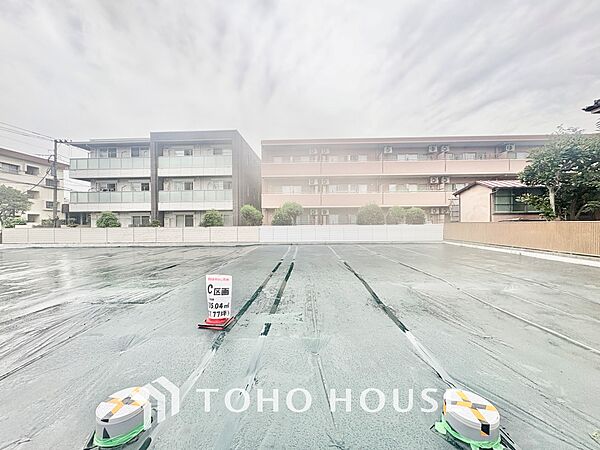 【空】ここからは空が遠くまで見える。紺碧、曇天、茜色。心もともに映り変わる。東京にもあったんだ。こんな景色が・・・。