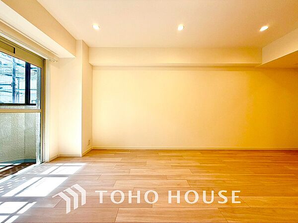 【LIVING】◆住む喜び、楽しさ、感動◆を君と共有したい。いつまでもずっと家族を見渡せるこの広い空間で。
