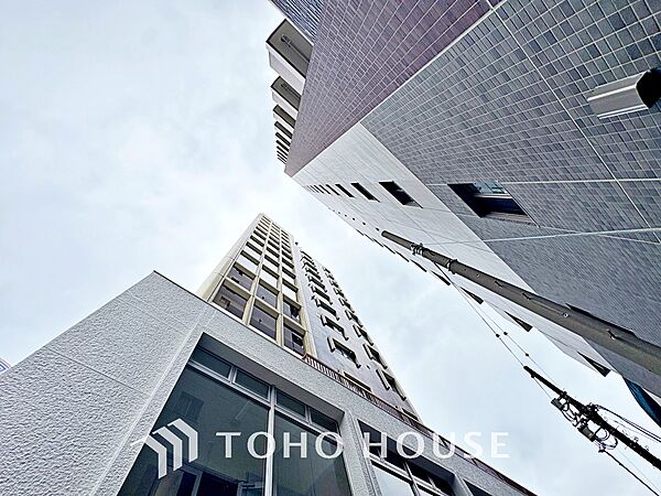 ほんの少しのこだわり。ちょっとした色使いがその家がもつ雰囲気、趣（おもむき）を携え、暮らす家族や訪ねてくる友人・知人に新鮮な香りを運んできます。