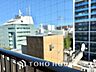 バルコニー：【BALCONY】◆BLUE SKY◆自然の心地よさに包まれる。大開口の外に広がるのは爽やかな青空。