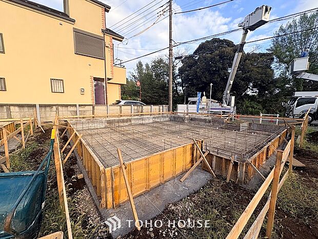 ◆空が大きく広がる整形地◆整った形状でプランニングがしやすく、陽当りや風通しの良さも期待できる良好なロケーション。家族の思いを描く自由度の高いお家づくりを叶える心地よい敷地です。