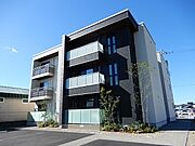 春江駅より徒歩14分 築3年3ヶ月 3階建の賃貸物件