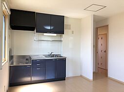 カルナ みたか 202 2階2LDKのリビング/ダイニング