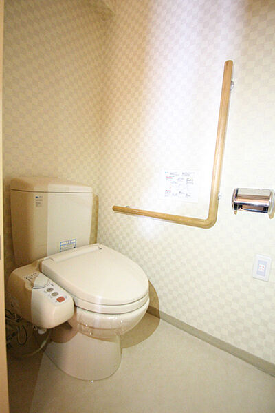 画像11:ウォシュレット機能付のトイレ