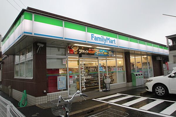 画像18:ファミリーマート　名古屋平中町店
