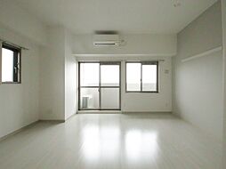 スレンダウェルステージ 701 7階ワンルームのリビング/ダイニング