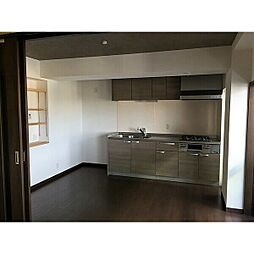 コンフォート六番 3N 3階2DKのリビング/ダイニング