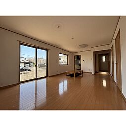 比良一丁目貸家 1階2LDKのリビング/ダイニング