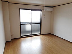 シームリー・ハウス 201 2階1Kのリビング/ダイニング