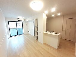 スマイルローズＩＳＭ 103 1階1LDKのリビング/ダイニング