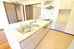 TKボヌール 401 4階2LDKのリビング/ダイニング