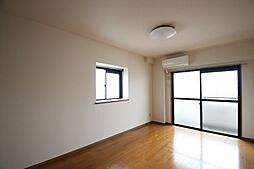 グランドール大幸II 4H 4階2LDKのリビング/ダイニング