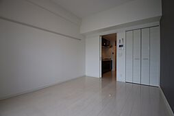 セレニティー金山 705 7階1Kのリビング/ダイニング