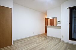 ランドハウス浄心 201 3階1Kのリビング/ダイニング