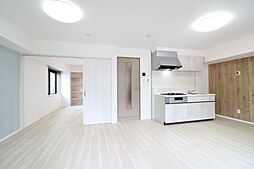 ロイメント名駅 202 2階2DKのリビング/ダイニング