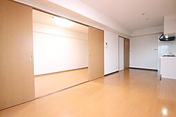 アピエ黄金 303 3階1LDKのリビング/ダイニング