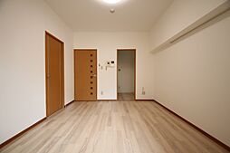 メゾン・ド・オーキッド 505 5階1LDKのリビング/ダイニング