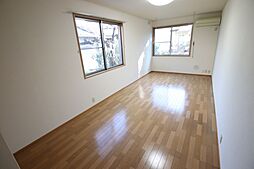 グランシャリオ 101 1階1Kのリビング/ダイニング