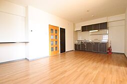 サンメゾン八熊 402 4階3LDKのリビング/ダイニング