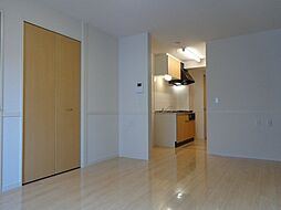 アルモ　かたばみ 101 1階ワンルームのリビング/ダイニング