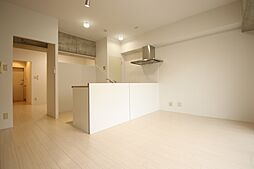 桜ヒルズ 402 4階1LDKのリビング/ダイニング