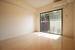 アップルコート本郷 202 2階1Kのリビング/ダイニング