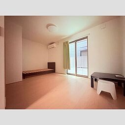 アーバン 101 1階ワンルームのリビング/ダイニング