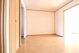 グランドソレーユ 102 1階2LDKのリビング/ダイニング