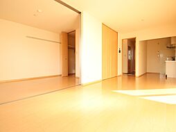 プリムローズ 303 3階1LDKのリビング/ダイニング