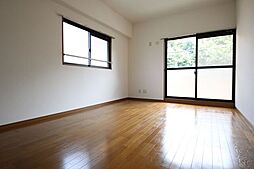 ハイツ大牧 202 2階2LDKのリビング/ダイニング