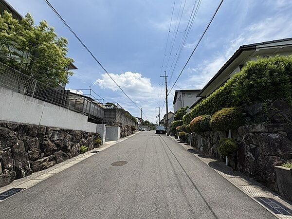 前面道路も6mありますのでとてもゆったりしています！