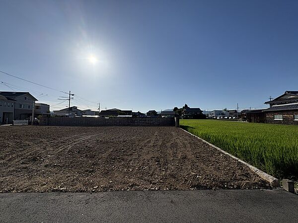 1号地：2,080万円は北東側に建物がないので風通しがとてもいい土地になります！
