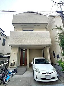 外観:空が広く、気持ちの良い立地です。都心に出やすい利便性と、美しい自然を感じながら、ゆとりのある生活を叶えます。閑静な住宅街に位置しているため、緑を眺めながら贅沢な時間をお過ごしいただけます。 外観:空が広く、気持ちの良い立地です。都心に出やすい利便性と、美しい自然を感じながら、ゆとりのある生活を叶えます。閑静な住宅街に位置しているため、緑を眺めながら贅沢な時間をお過ごしいただけます。