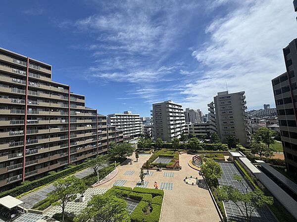 【大島駅】まで徒歩3分といった好利便。新宿を初め、都心へのアクセスの利便性も享受できます。